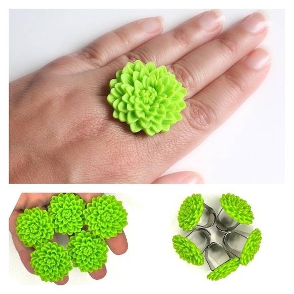LOT OF 5 Lime Green Flower Rings Bundle - Adjustable - SOLD AS IS - Picture 2 of 8